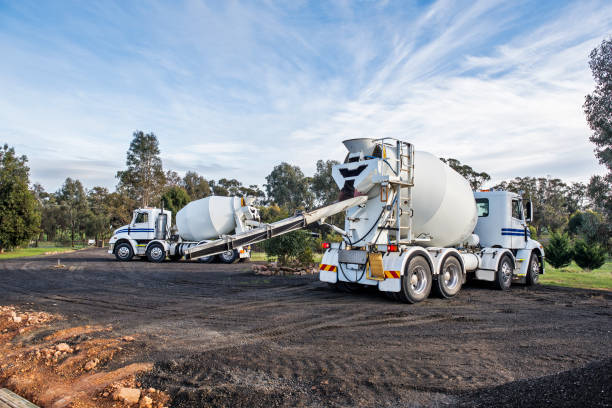 Best Custom Concrete Contractor  in Hernando, MS